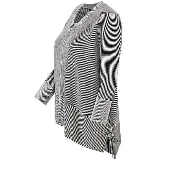 Cabi Cupid’s Cardi - Picture 3 of 3